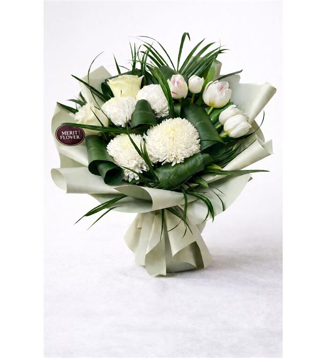 Elegant White Charm Bouquet