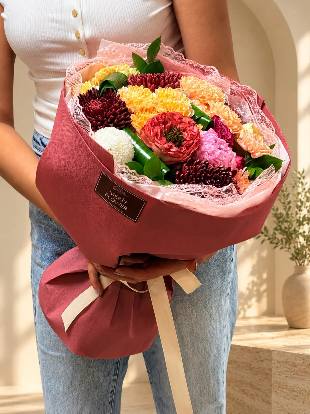Terra Bloom – Şakayık ve Ekvator Güllü Özel Tasarım Buket