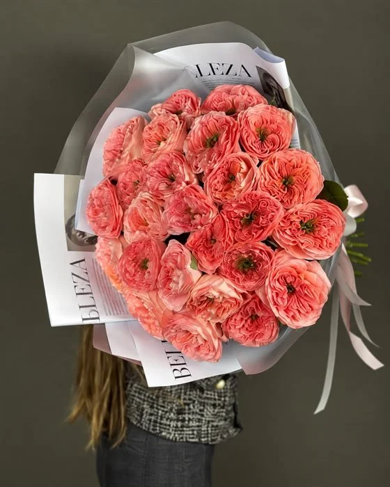 Coral Elegance – 15 Adet Ekvator Gülü Buketi