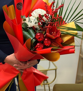 ankara çiçekçi,  yılbaşı çiçekleri, delux Flower, ile buketi